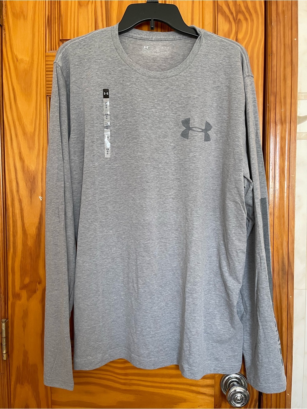 Under Armour HeatGear Men’s L Gray Loose Long Sleeve Shirt NWT 1301835